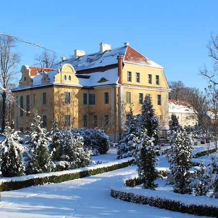 Palac Wiechlice - Hotel, Restaurant, Spa Szprotawa Eksteriør bilde